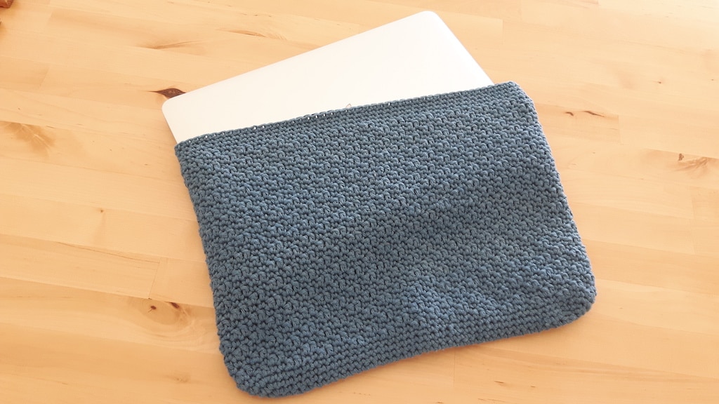 laptop sleeve made with recycled cotton